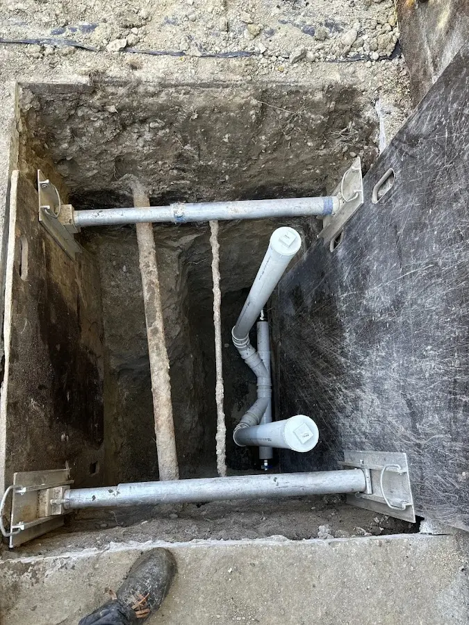 Experienced plumber completing Gas Line Repair work in Caseyville
